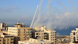 إطلاق صواريخ من مدينة غزة باتجاه إسرائيل يوم السبت.
